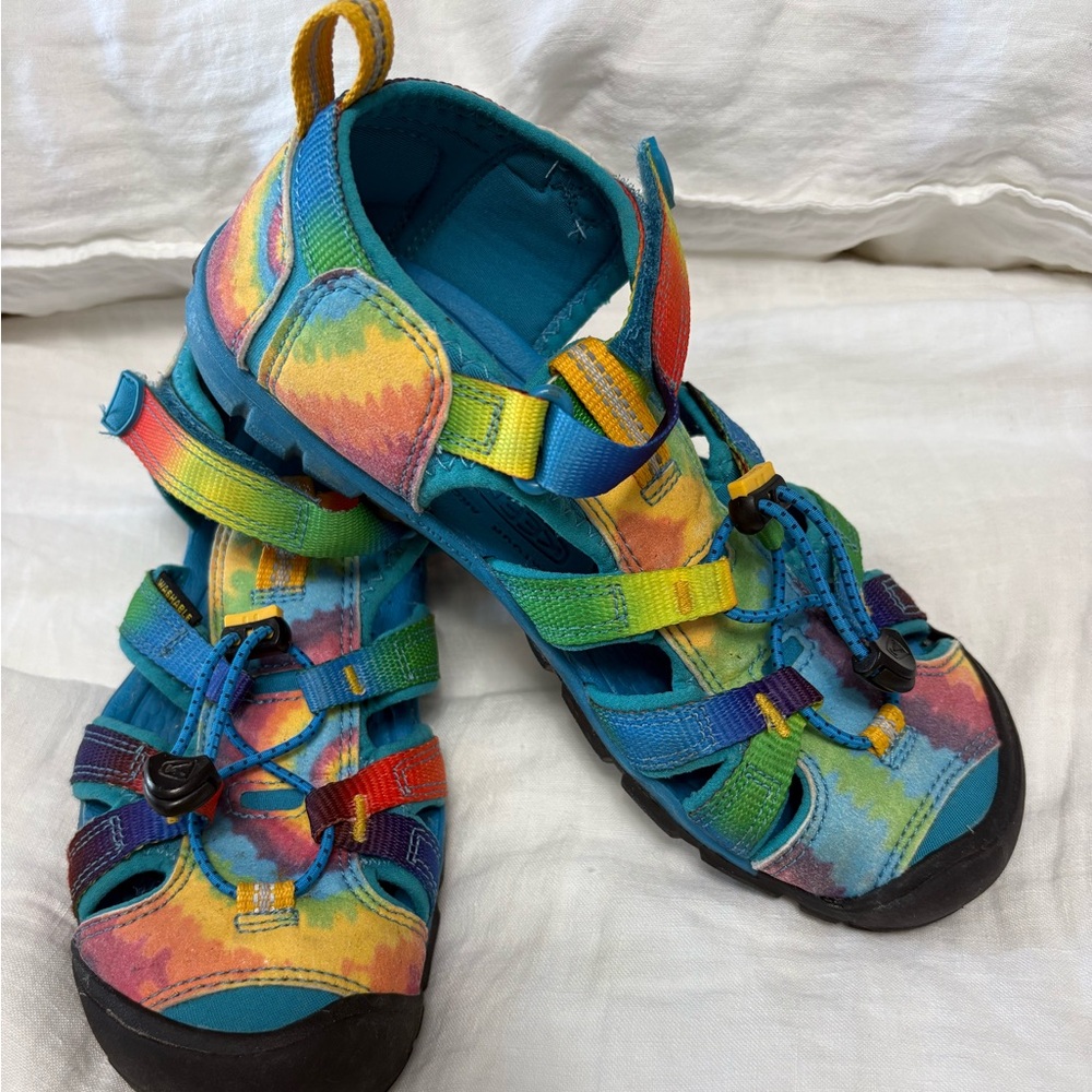 Keen Kids Newport H2 Tie Dye Sandals Water Shoes Size 4 Big Kids EUC